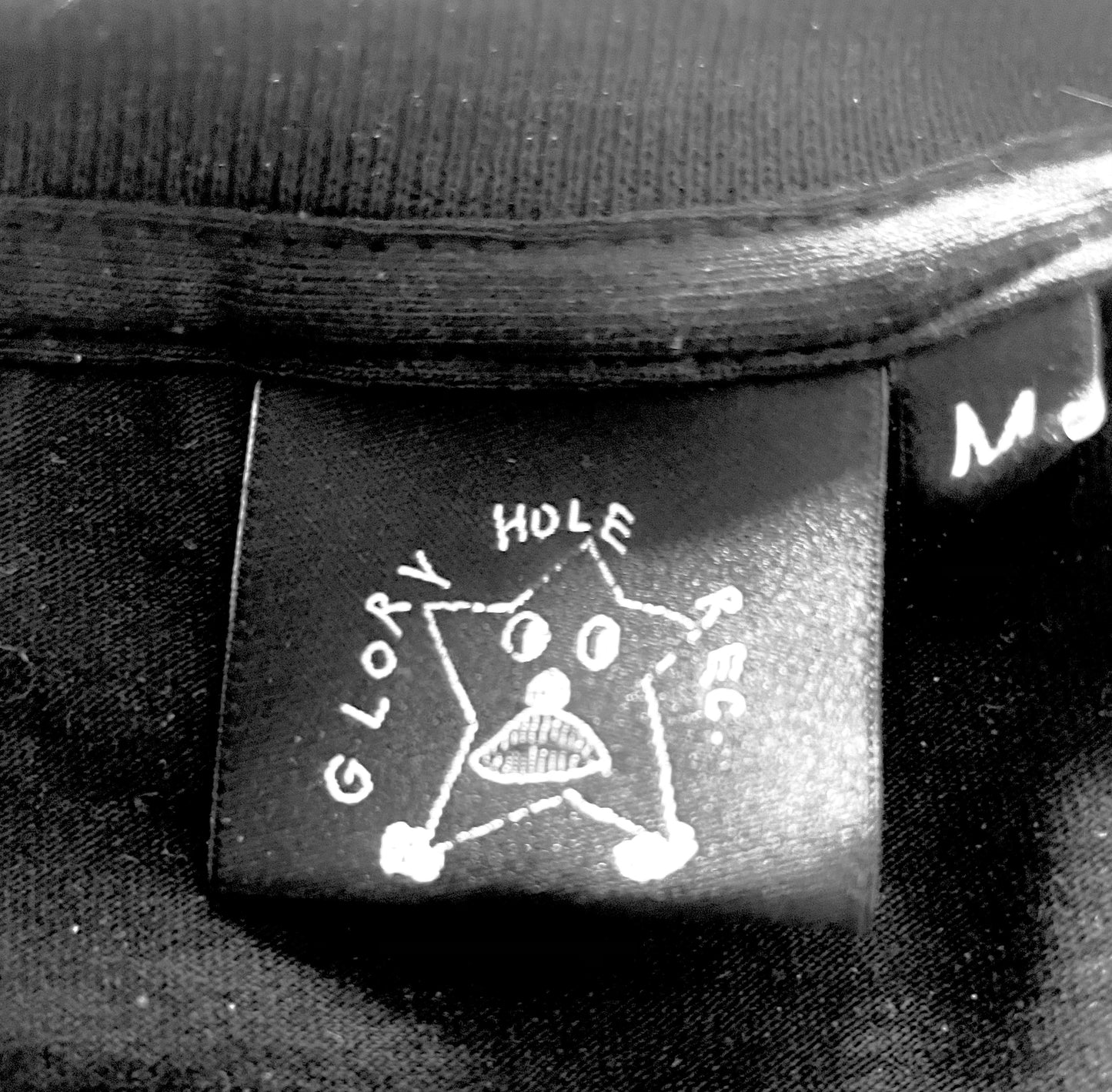 YIKES - YIKES + MICKEY - BLACK T-SHIRT